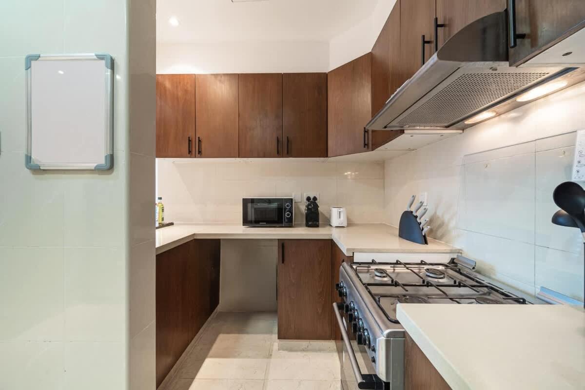 Airstay - 1br Retreat - Stunning Marina Views - Monthly Offer Available Apartment *