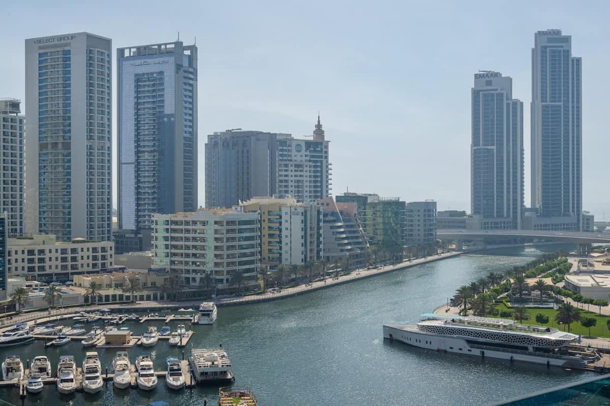 Airstay - 1br Retreat - Stunning Marina Views - Monthly Offer Available Apartment